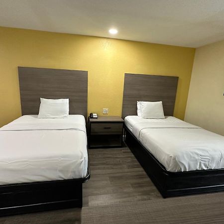Rodeway Inn & Suites Hwy 290 Nw Houston Esterno foto