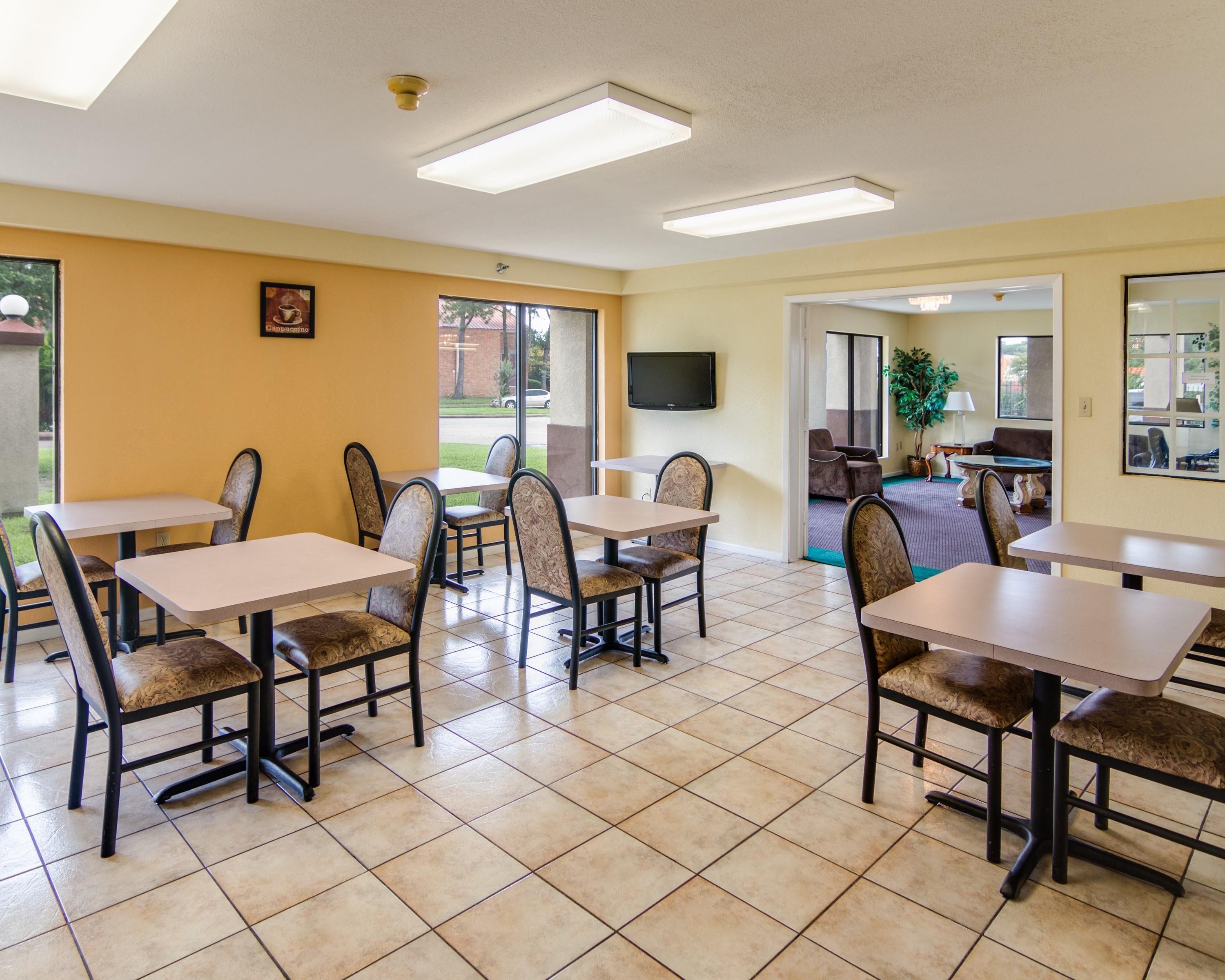 Rodeway Inn & Suites Hwy 290 Nw Houston Esterno foto