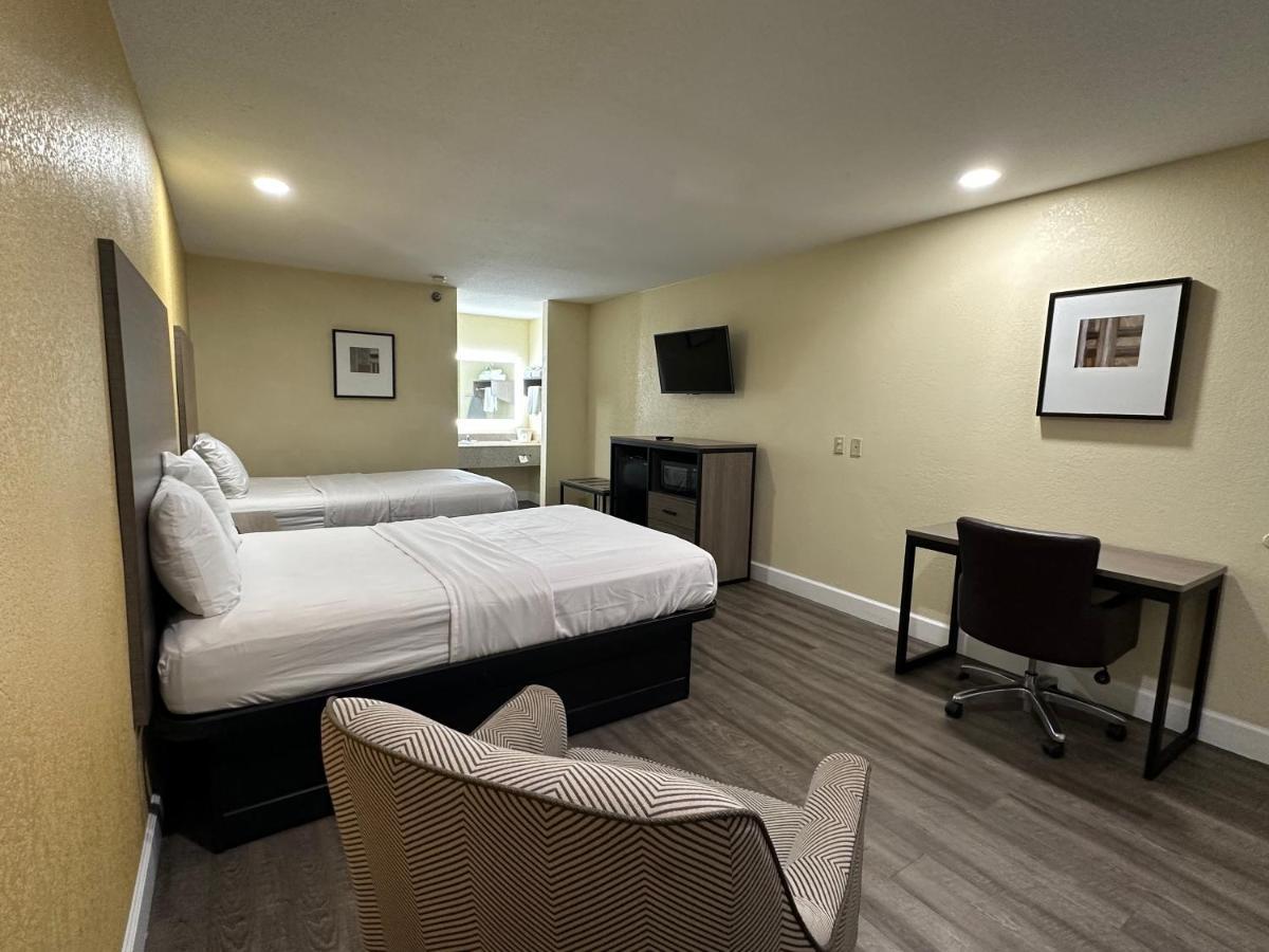 Rodeway Inn & Suites Hwy 290 Nw Houston Esterno foto