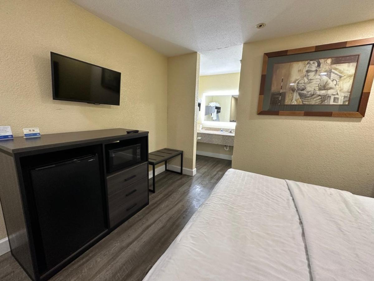 Rodeway Inn & Suites Hwy 290 Nw Houston Esterno foto